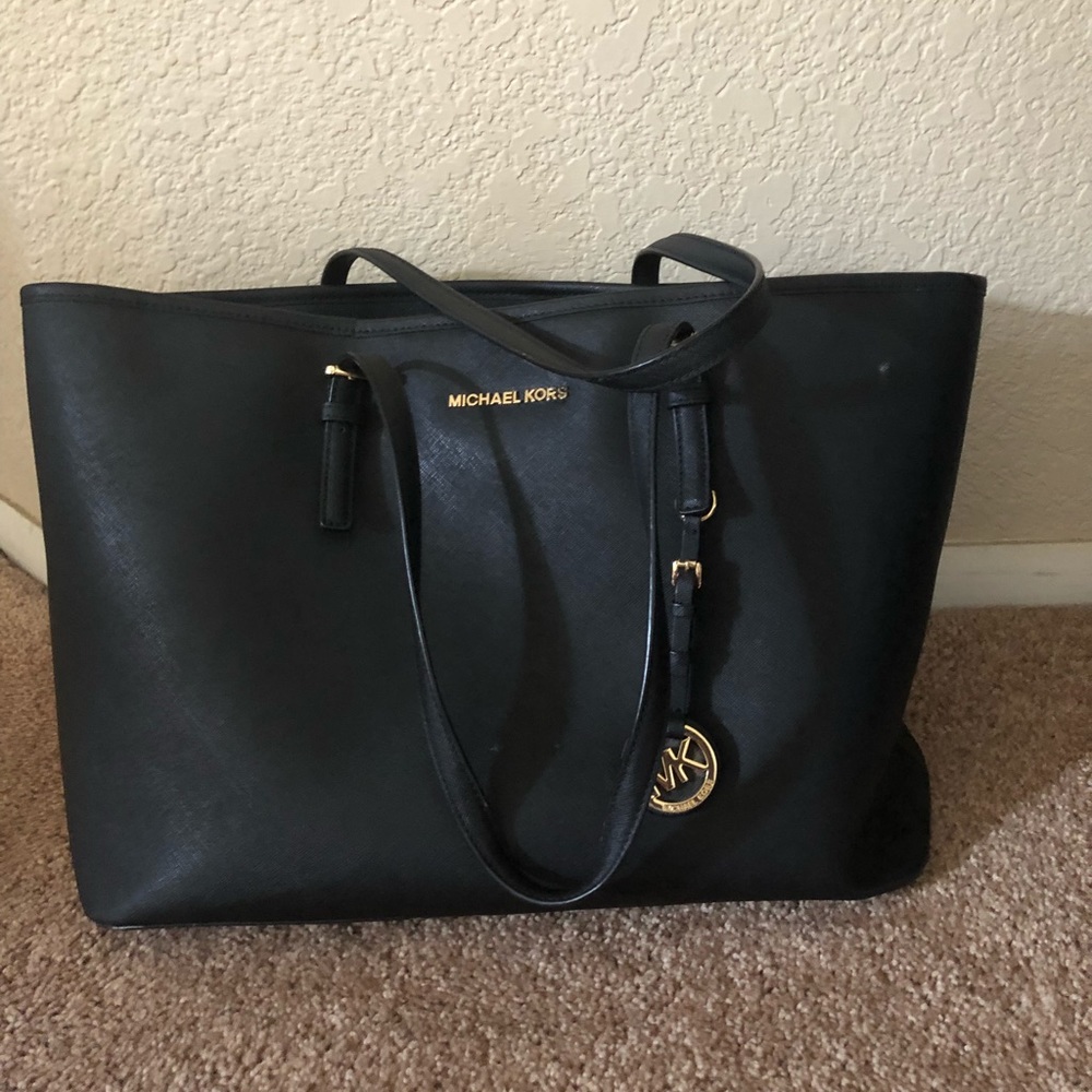 Black Michael Kors bag